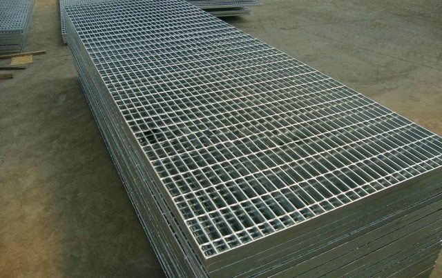 Sản xuất grating mạ kẽm, grating mạ kẽm, công trình cầu đường, grating mạ kẽm cho công trình cầu đường, sàn thép mạ kẽm, tấm sàn grating, Cơ khí Sao Việt