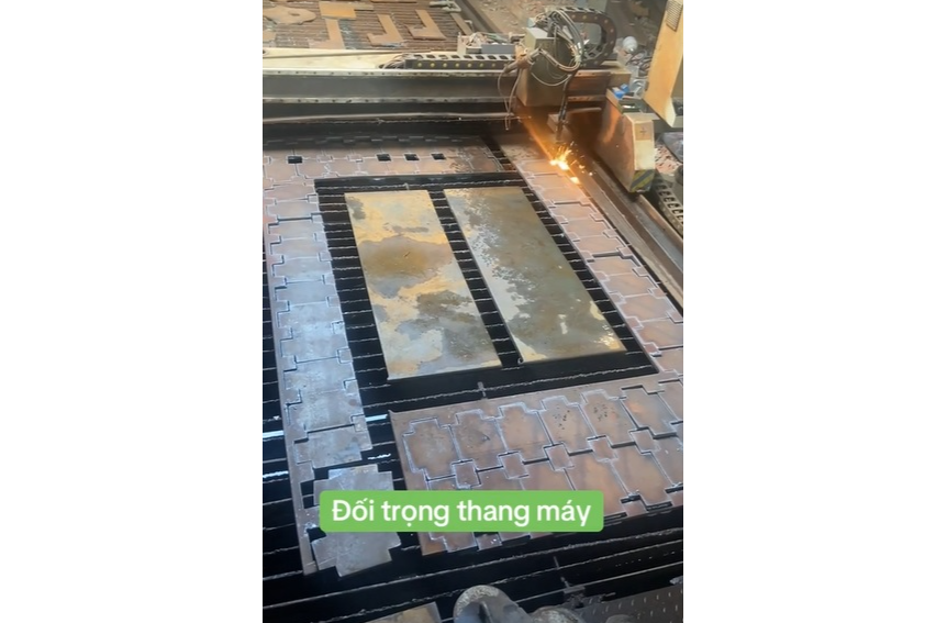đối trọng thang máy, thép tấm dày, lắp đặt thang máy, Gia công đối trọng thang máy, gia công thép, Cơ khí Sao Việt, thép tấm, máy chấn thủy lực