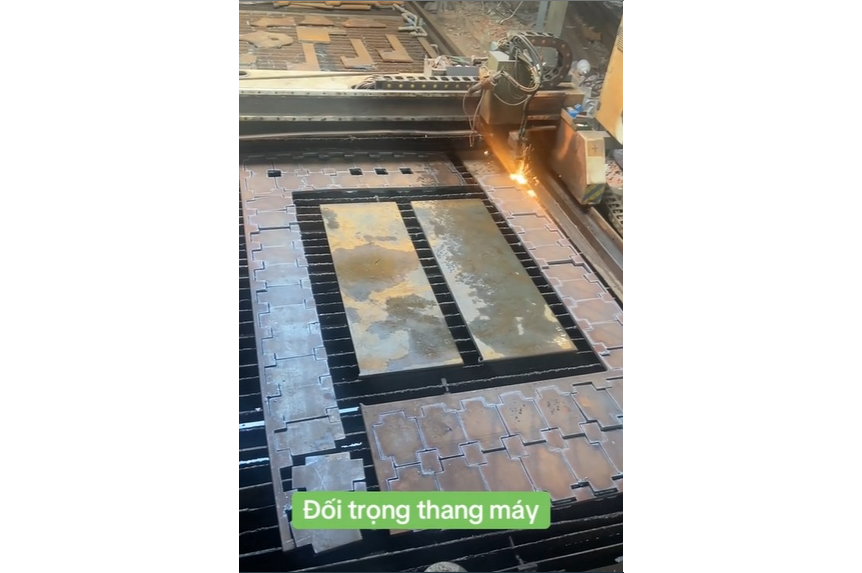 đối trọng thang máy, thép tấm dày, lắp đặt thang máy, Gia công đối trọng thang máy, gia công thép, Cơ khí Sao Việt, thép tấm, máy chấn thủy lực
