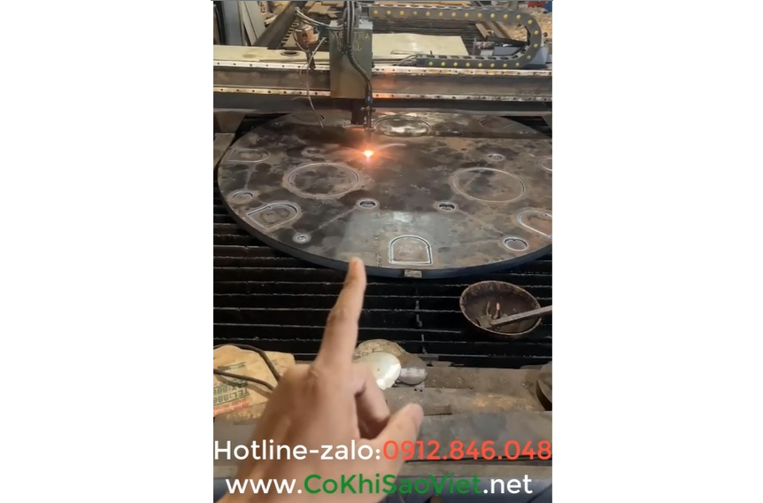 gia công thép tấm dày 50 ly, Cơ khí Sao Việt, ắt phôi, khoan lỗ, phay rãnh, hàn kết cấu, Thép 50 ly, máy móc công suất lớn, máy cắt CNC plasma