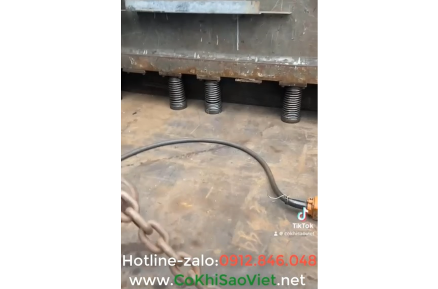 chấn dập thép tấm, Gia công máng điện, máng cáp, hộp kỹ thuật, nắp che, nẹp cạnh, vỏ bọc máy,  gia công bản mã, xưởng Cơ khí Sao Việt