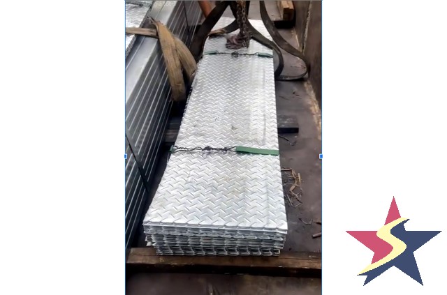 tôn gân dập 2 ly, Cơ khí Sao Việt, nhà xưởng, cầu thang, hành lang chống trượt,  cầu thang nhà xưởng