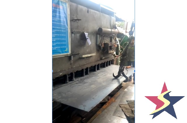 cắt thép tấm làm thanh la chống sét, Cơ khí Sao Việt, cắt thép tấm, thanh la chống sét, Thanh la