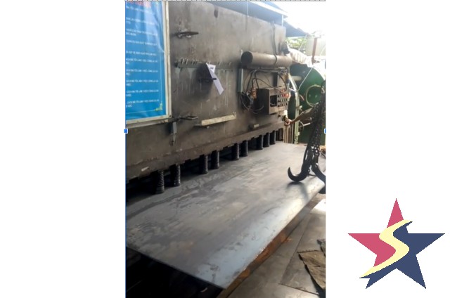 cắt thép tấm làm thanh la chống sét, Cơ khí Sao Việt, cắt thép tấm, thanh la chống sét, Thanh la