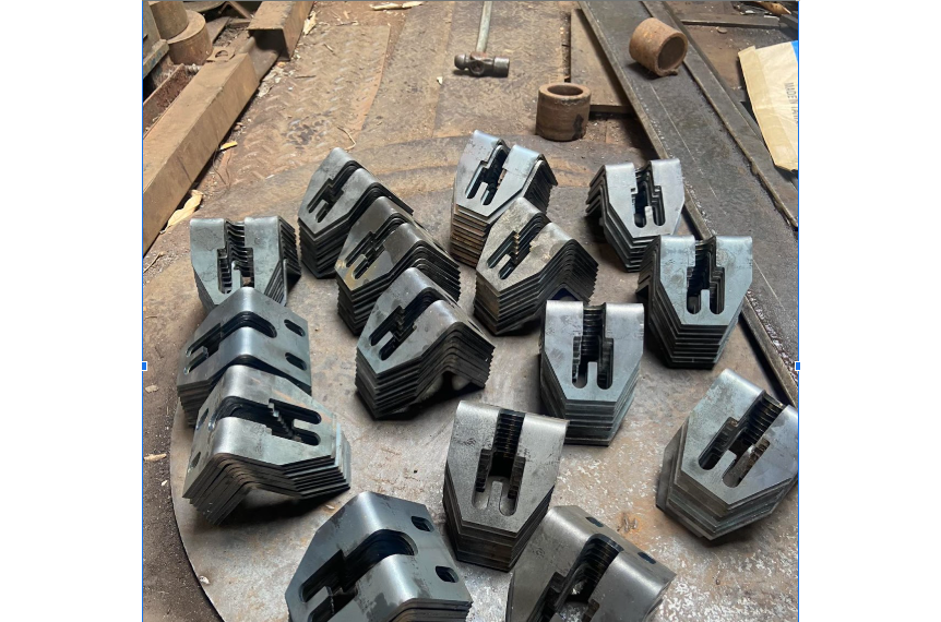 Bản mã đỡ băng tải, Cắt thép tấm CNC, Gia công cơ khí Lâm Đồng, Cơ khí Sao Việt, Bản mã thép công nghiệp, dịch vụ gia công cơ khí chính xác, gia công thép tấm, gia công bản mã các loại