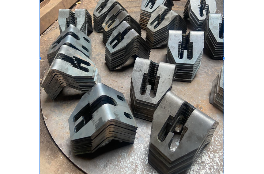 Bản mã đỡ băng tải, Cắt thép tấm CNC, Gia công cơ khí Lâm Đồng, Cơ khí Sao Việt, Bản mã thép công nghiệp, dịch vụ gia công cơ khí chính xác, gia công thép tấm, gia công bản mã các loại