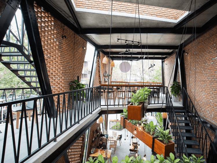 Khung Nhà Sắt Tiền Chế, hệ vì kèo liên kết, bậc cầu thang chống trượt